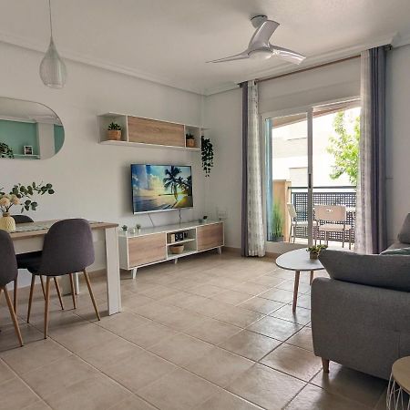 Apartamento Las Palmeras - Con Terraza, Barbacoa, Aire Acondicionado Y A 250M De La Playa! Los Alcazares Exterior photo