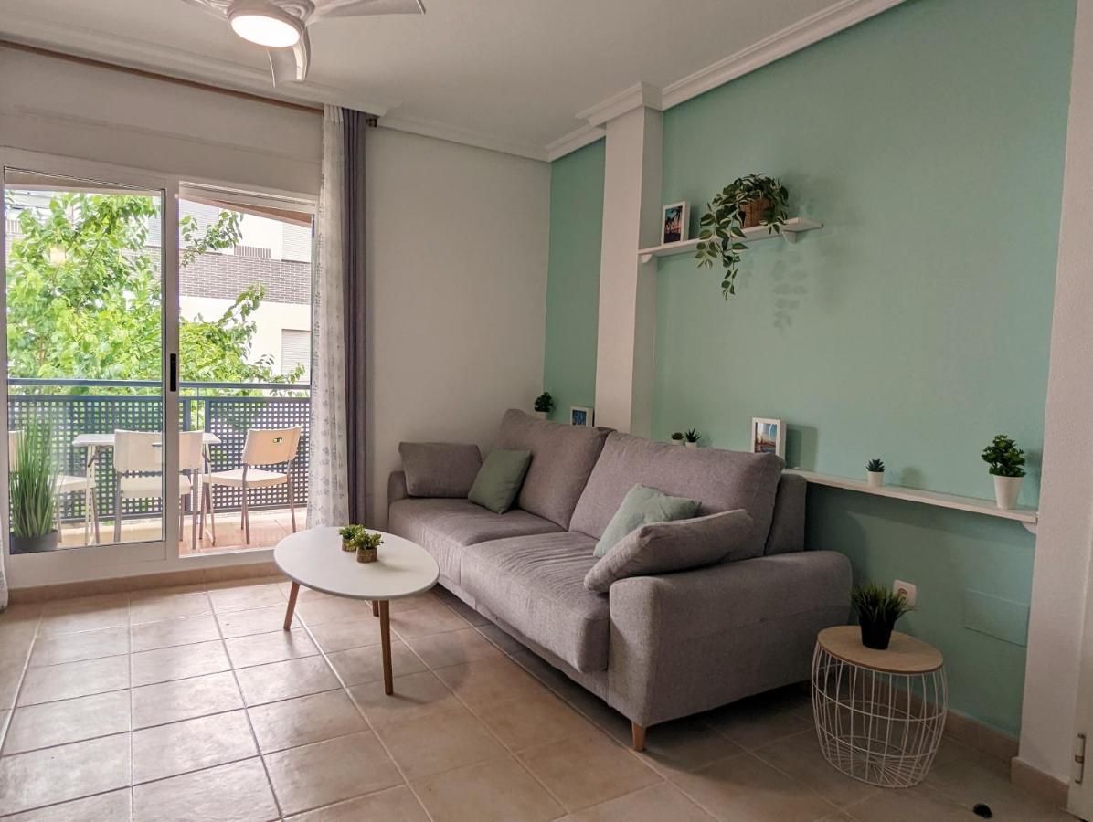 Apartamento Las Palmeras - Con Terraza, Barbacoa, Aire Acondicionado Y A 250M De La Playa! Los Alcazares Exterior photo