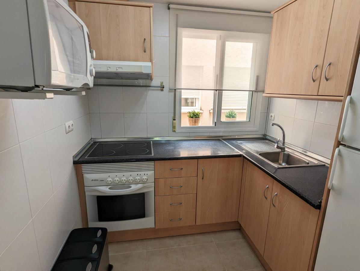 Apartamento Las Palmeras - Con Terraza, Barbacoa, Aire Acondicionado Y A 250M De La Playa! Los Alcazares Exterior photo