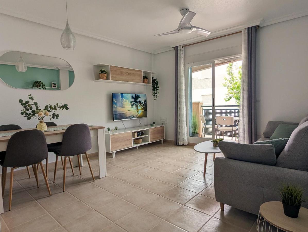 Apartamento Las Palmeras - Con Terraza, Barbacoa, Aire Acondicionado Y A 250M De La Playa! Los Alcazares Exterior photo