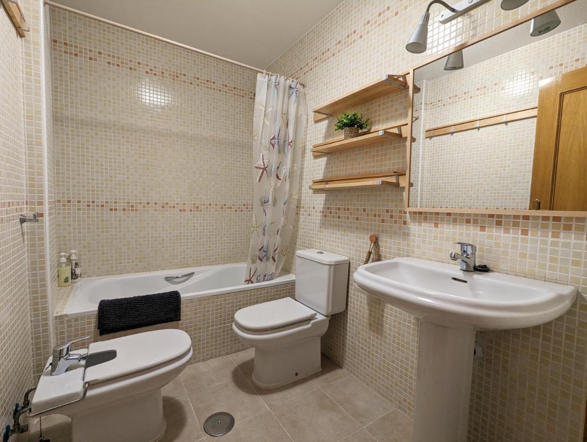 Apartamento Las Palmeras - Con Terraza, Barbacoa, Aire Acondicionado Y A 250M De La Playa! Los Alcazares Exterior photo